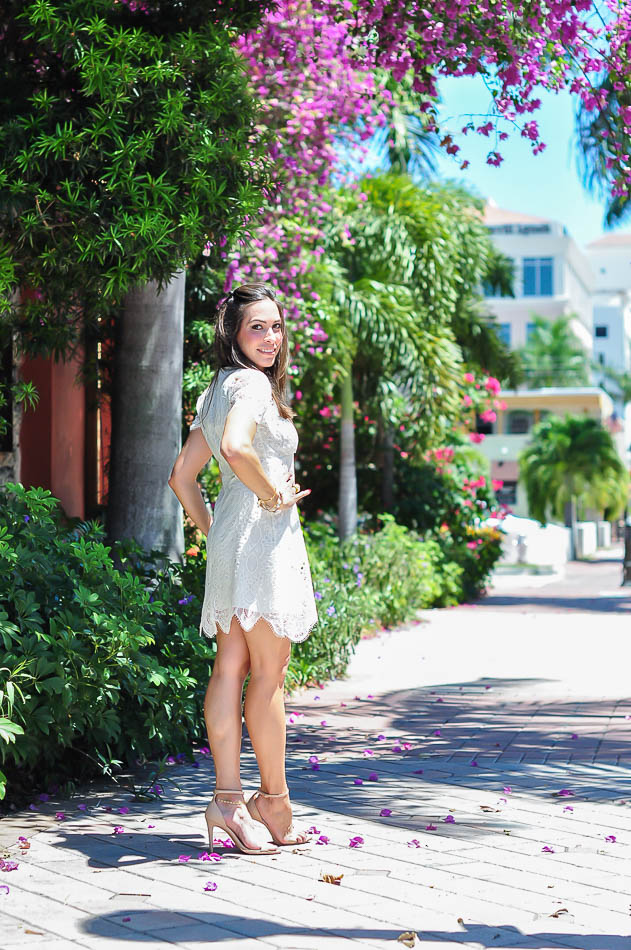 WHITE LACE DRESS - A Glam Lifestyle