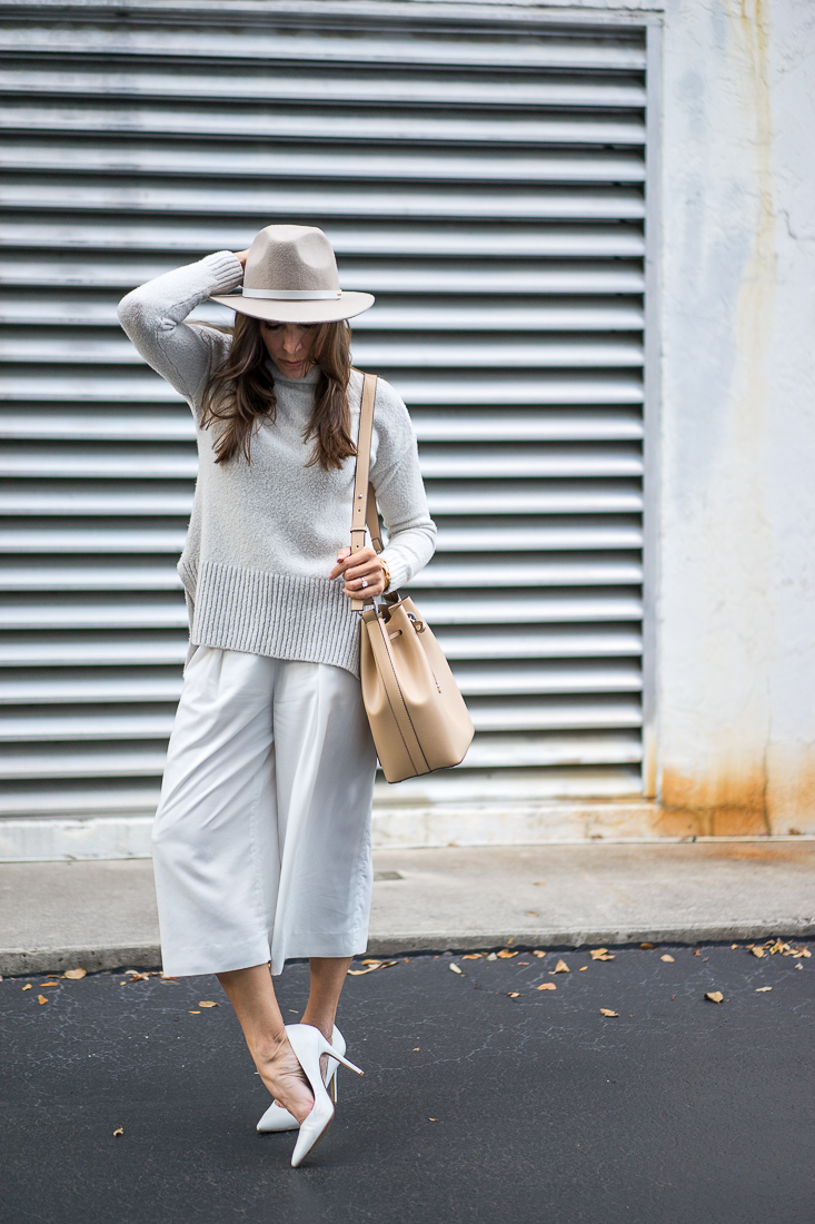 How to wear white culottes and grey tunic sweater