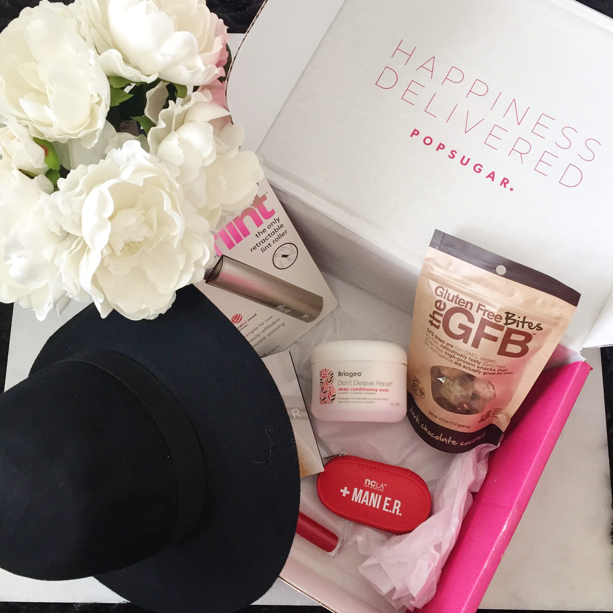 A Glam Lifestyle fashion blogger reviews the September Popsugar Must Have Box