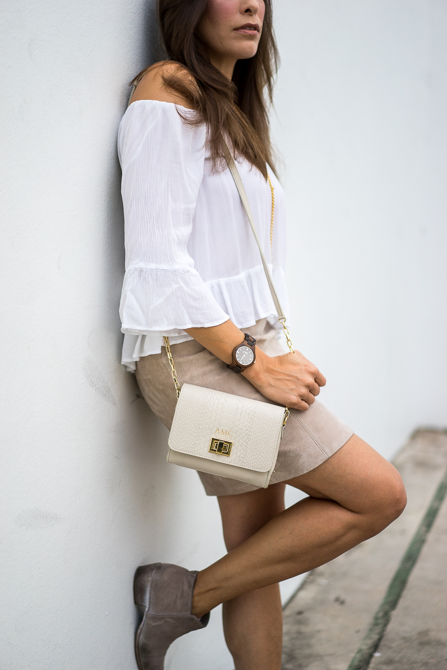 A Glam Lifestyle fashion blogger collaborates with JORD wood watch wearing JORD Fieldcrest dark sandalwood wood watch and Gigi New York Catie bag