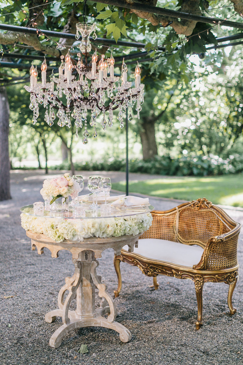 A Glam Lifestyle fashion bloggers wedding reception decor with Rion Designs at Beaulieu Garden, wedding decor