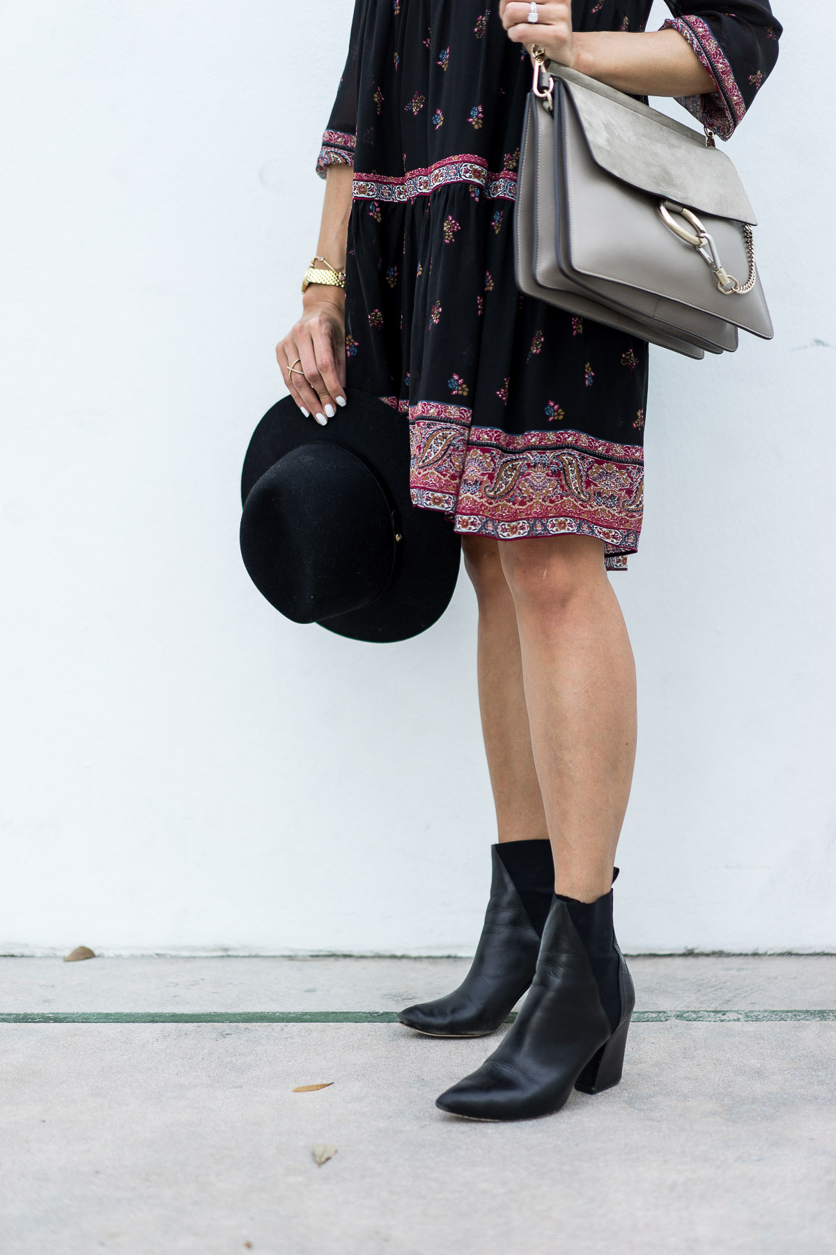 Amanda from A Glam Lifestyle blog shares her fave boho midi dress - the Joie Alpina dress - and accessorizes with ASKA Troy Booties and Chloe Faye bag
