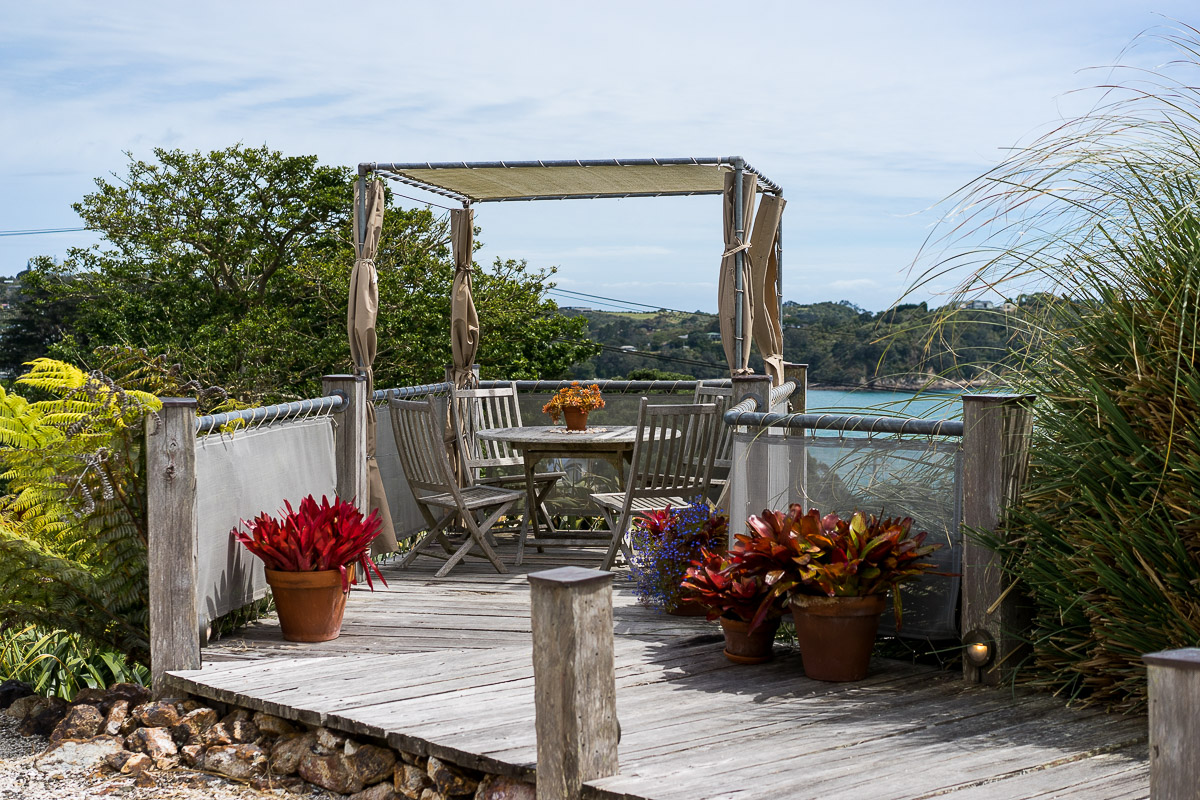 Amanda from A Glam Lifestyle blog shares her review of the Boatshed boutique hotel and things to do on Waiheke Island 