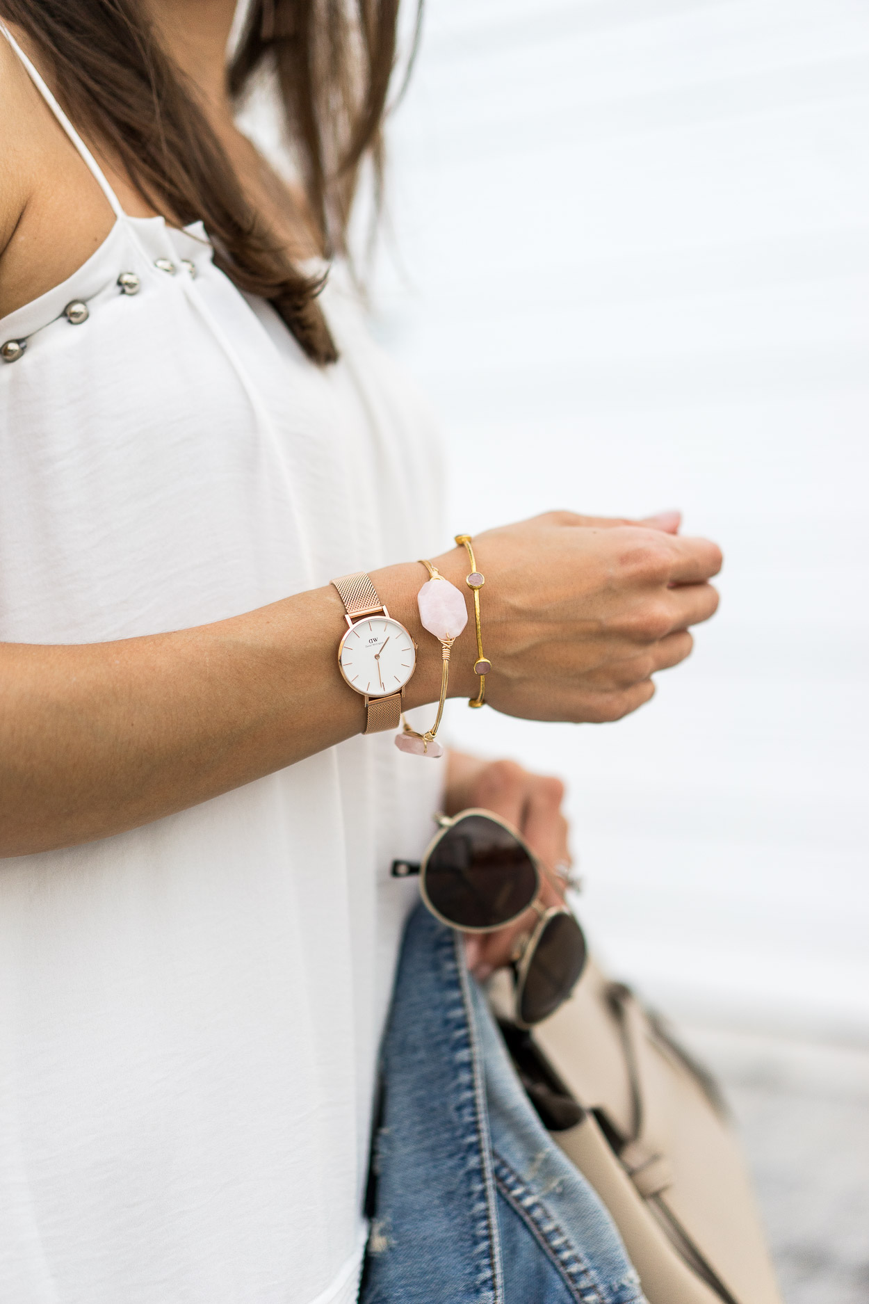 Memorial Day sales and Memorial Day outfit inspo by AGlamLifestyle wearing her Daniel Wellington Petite Classic watch in rose gold