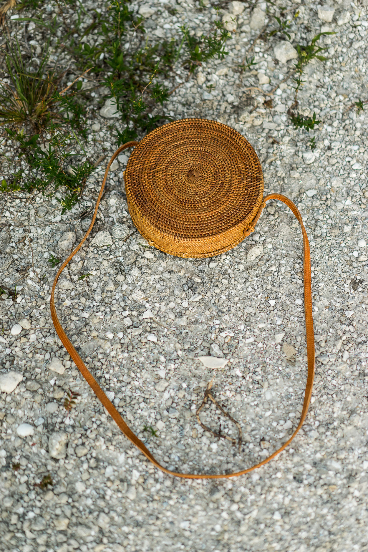 Round basket bag from Etsy is one of Amanda from A Glam Lifestyle blogs Summer must haves