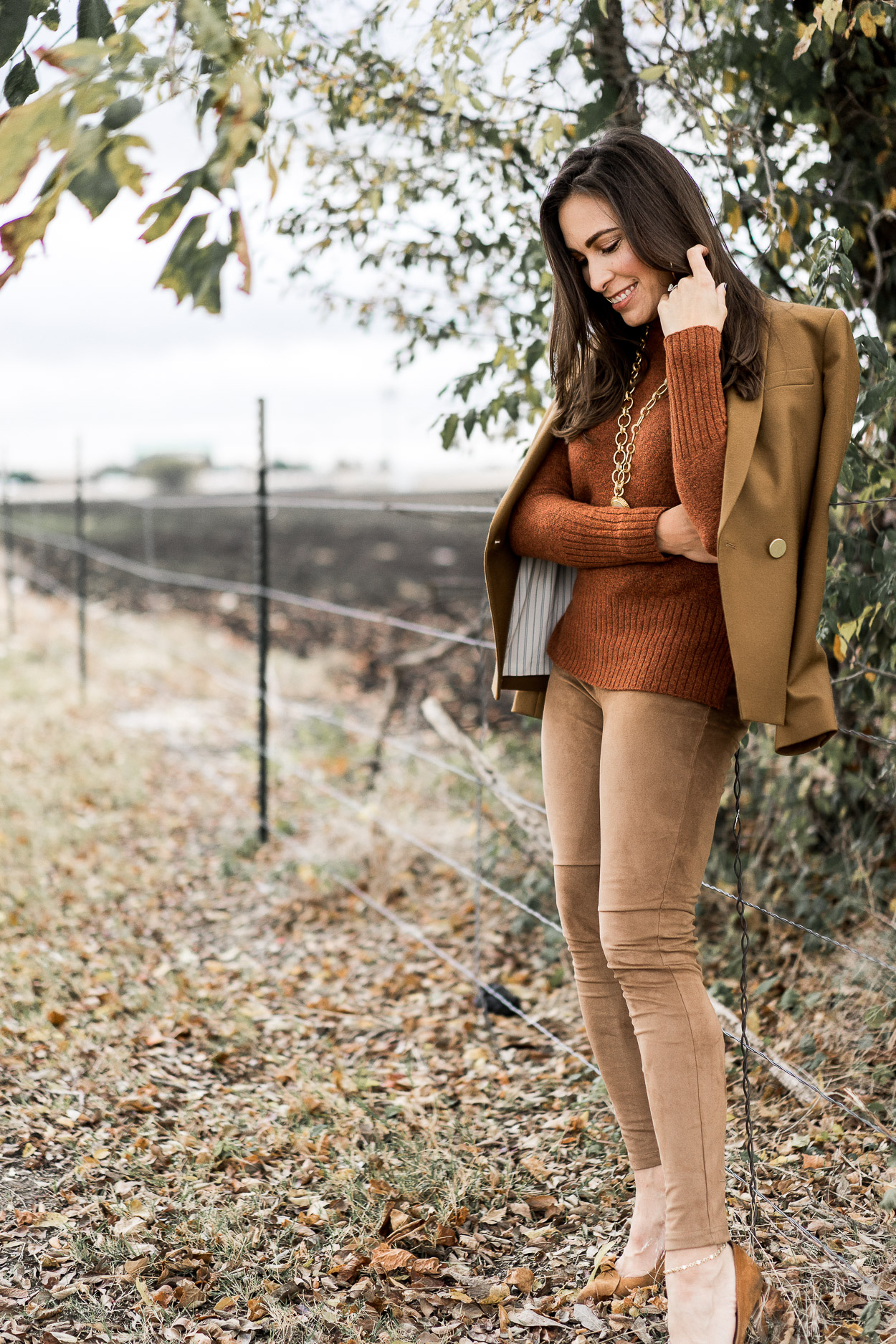 Classic Stretch-Suede Leggings: Camel