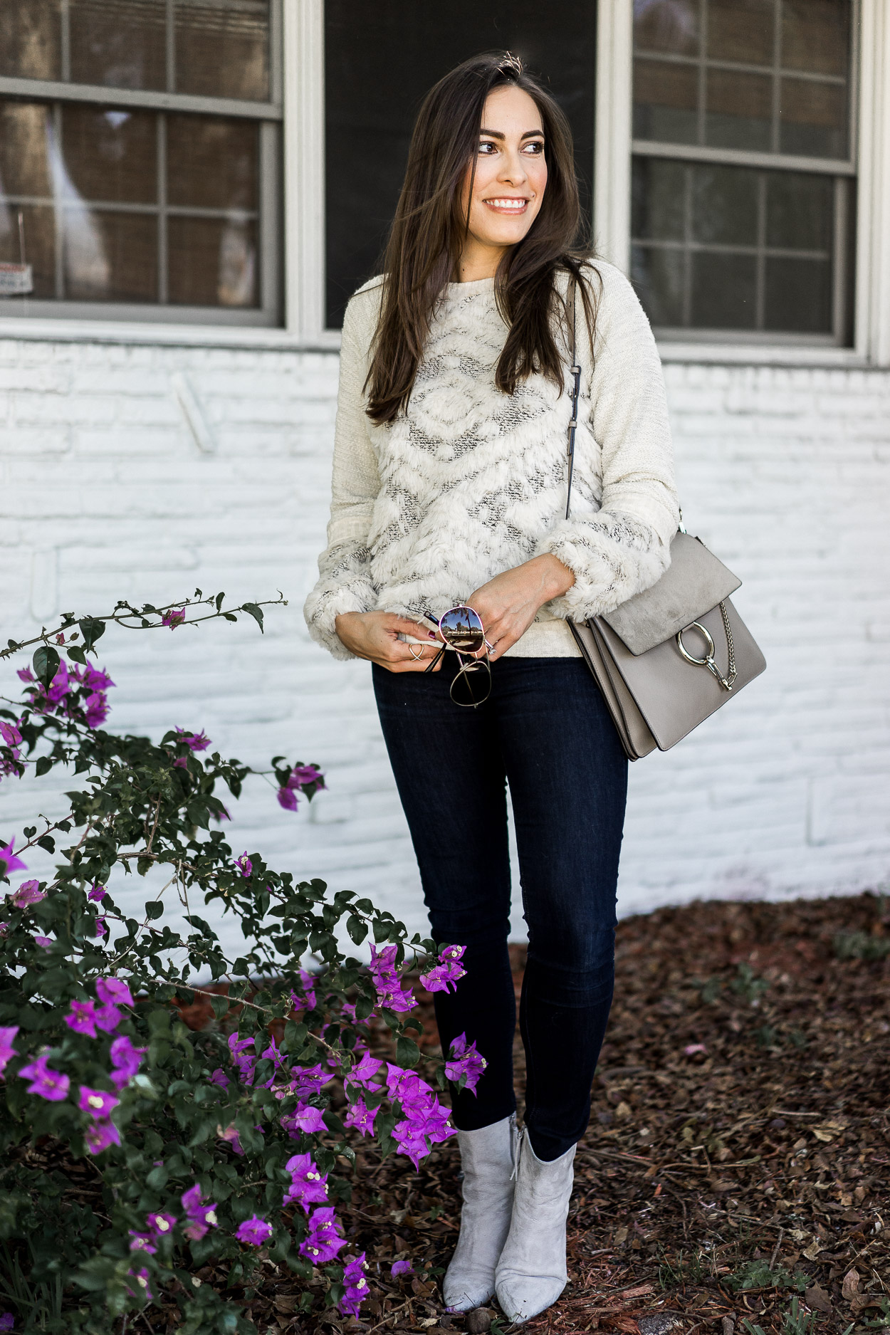 Easy way to style cozy sweaters with dark denim and Chloe Faye bag a la fashion blogger Amanda of A Glam Lifestyle