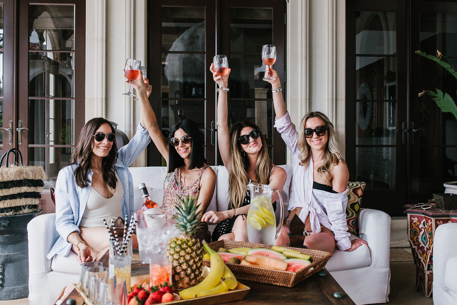 Girls drinking Doña Paula Rosé