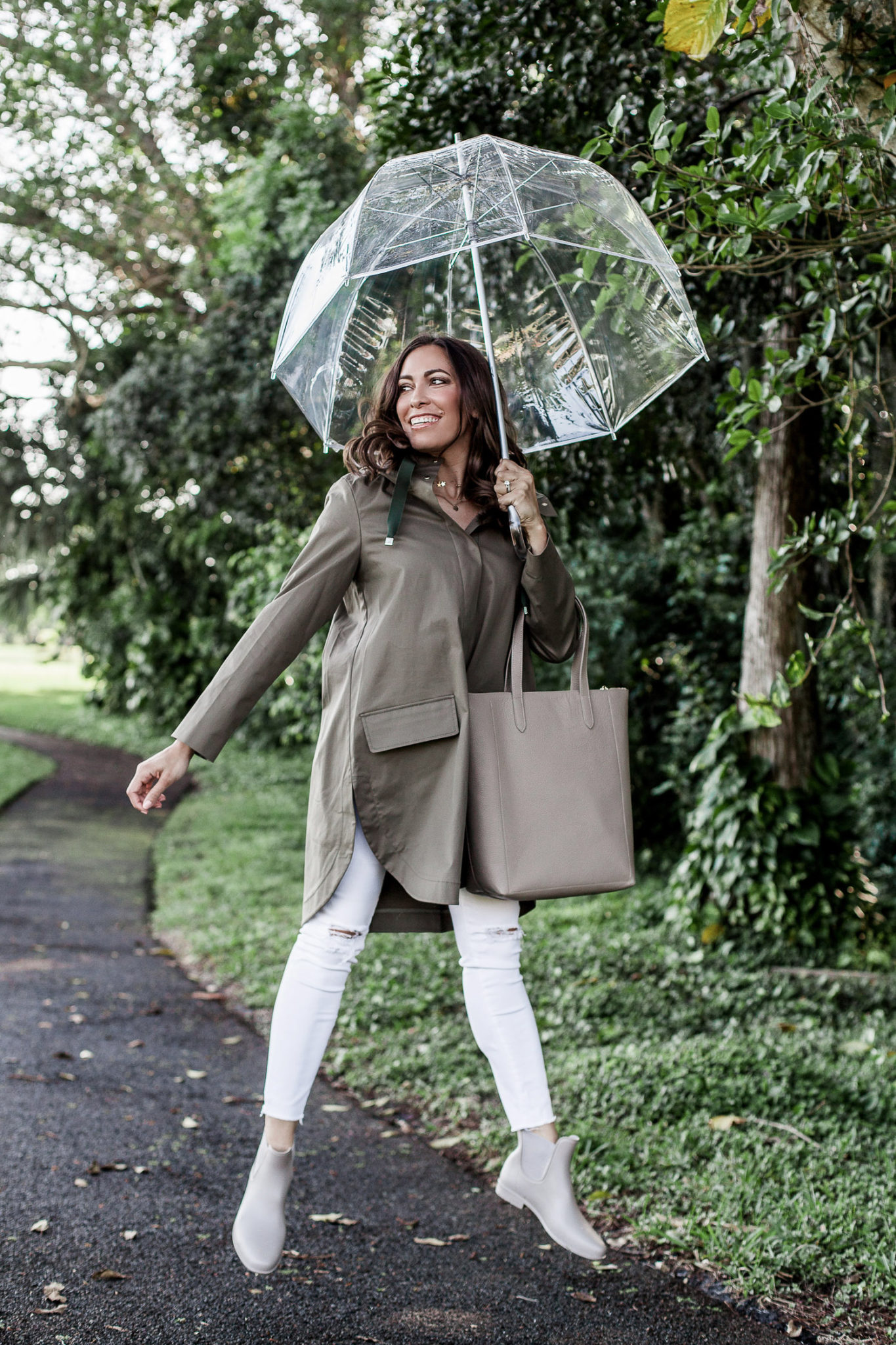 Chic Rainy Day Outfit