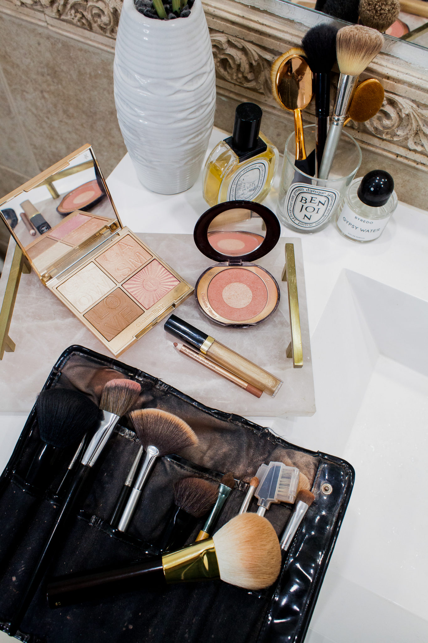 Charlotte Tilbury Makeup Favs for the "No Makeup" Look