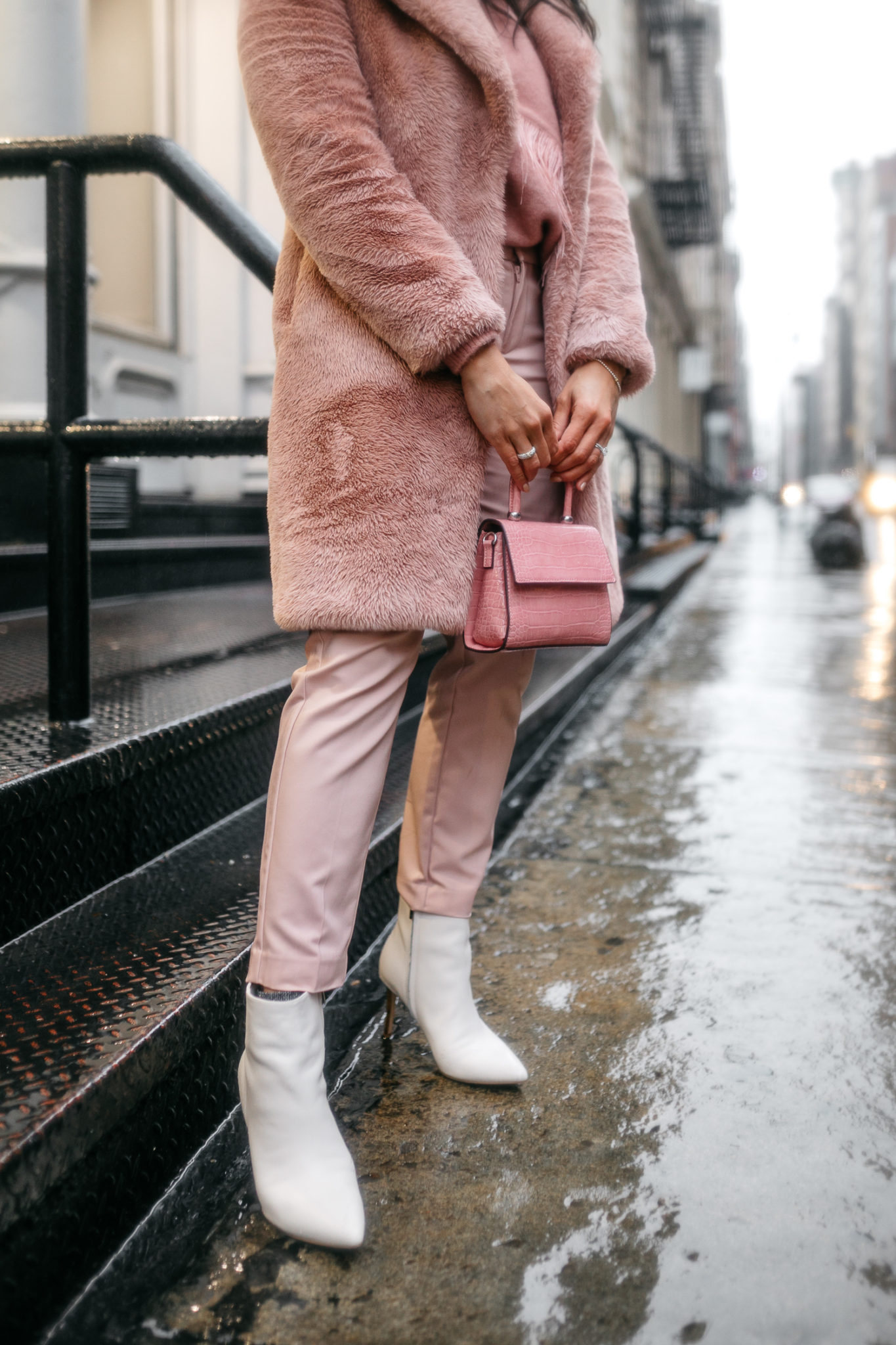 How to wear all pink outfit