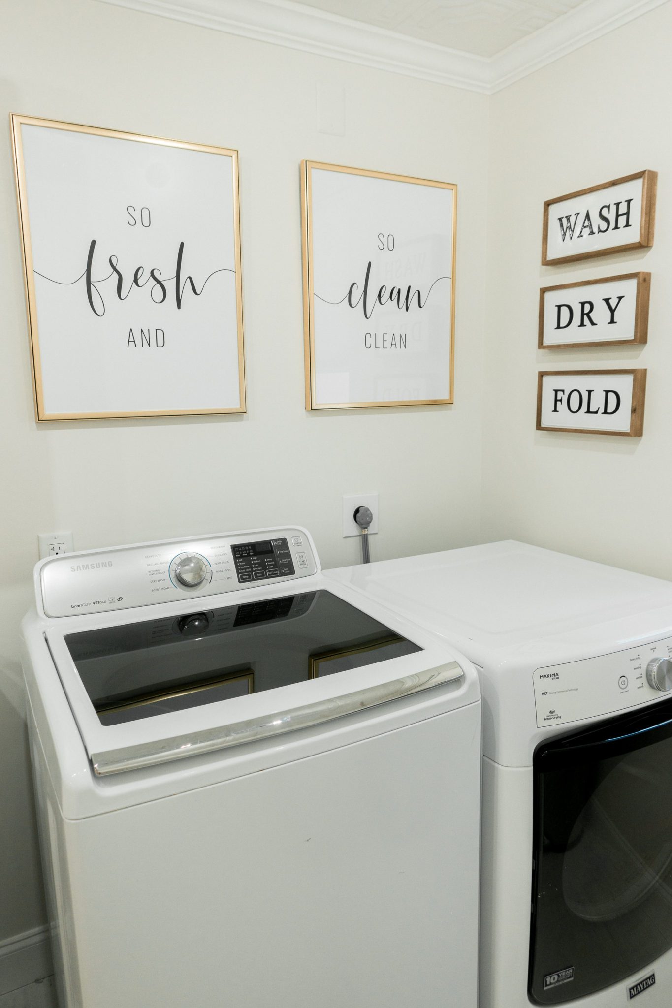 framed signs for laundry room decor ideas