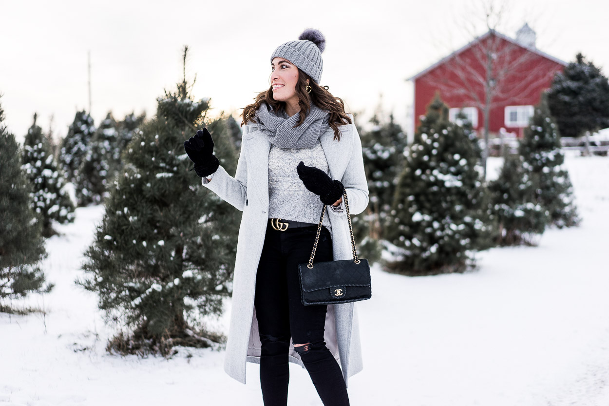 Classic black and white outfit idea with red lip and Chanel flap