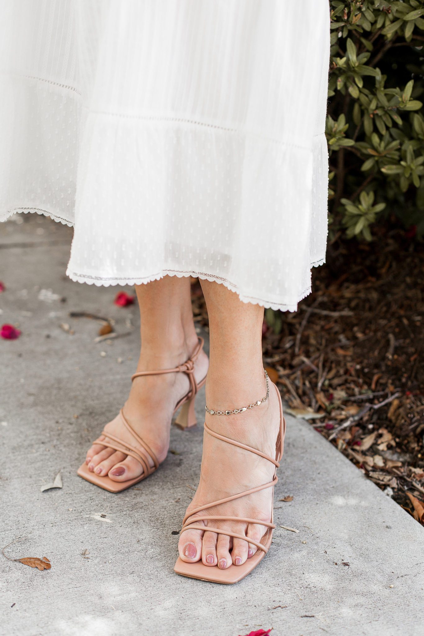 Strappy Sandals spring outfit